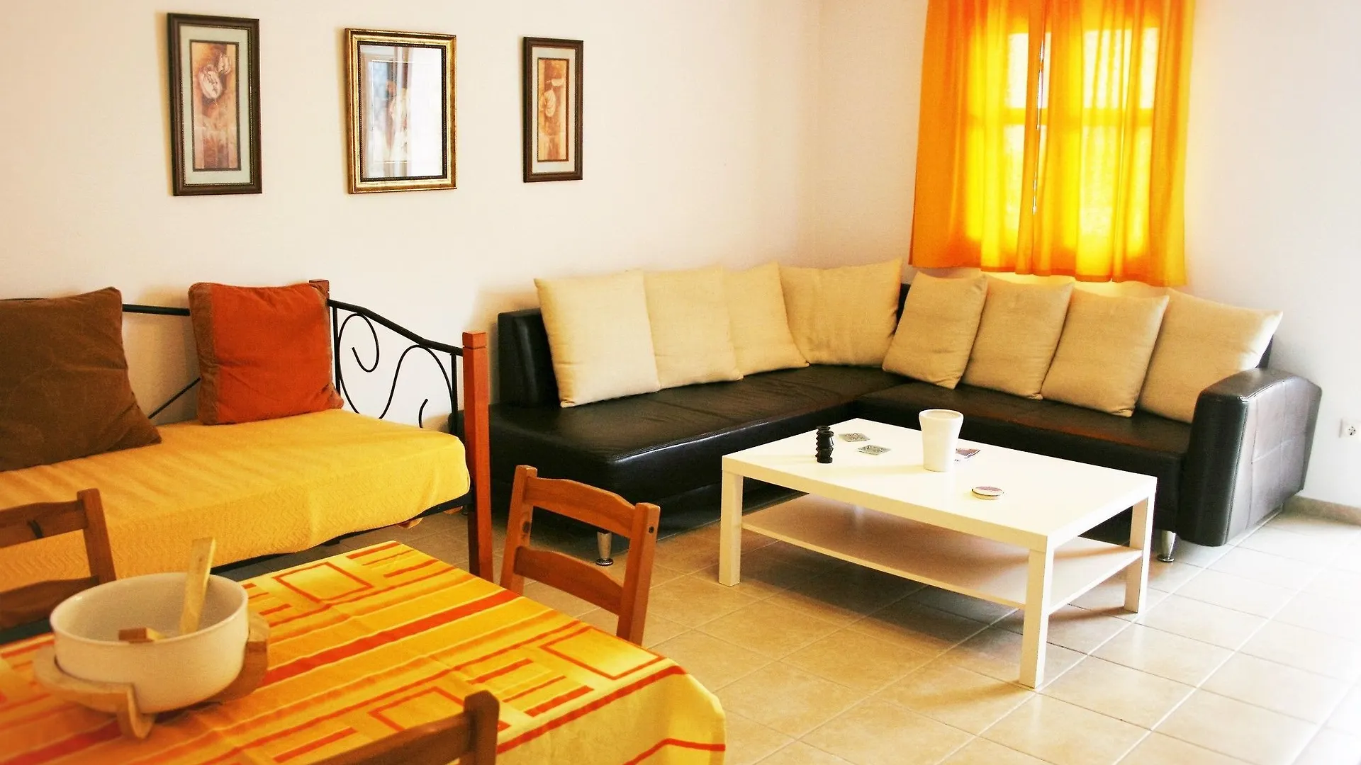 Lagoon View Apartments - Adults Only Khelmata