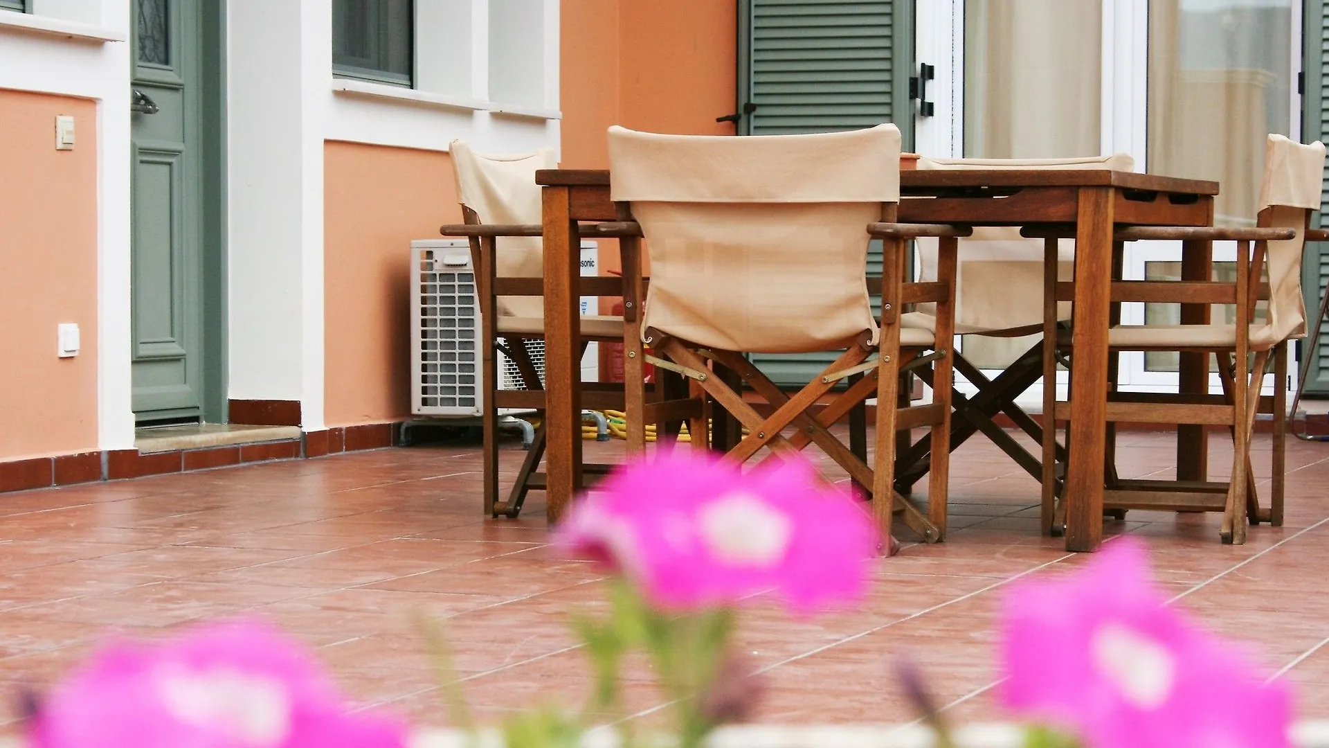 Lagoon View Apartments - Adults Only Khelmata
